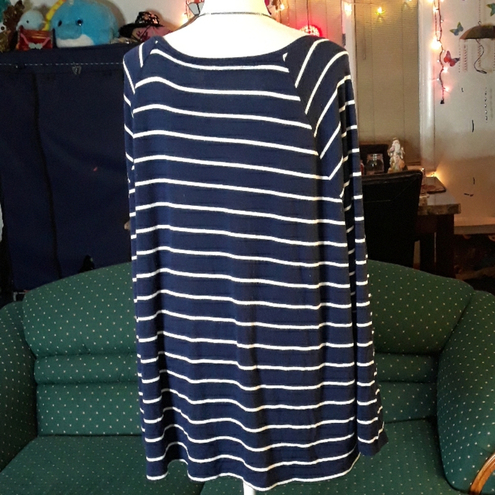 Old Navy blue and white striped womens top - Picture 3 of 6